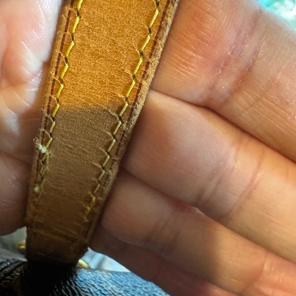 Louis Vuitton Monogram Totally MM - Picture 7 of 15